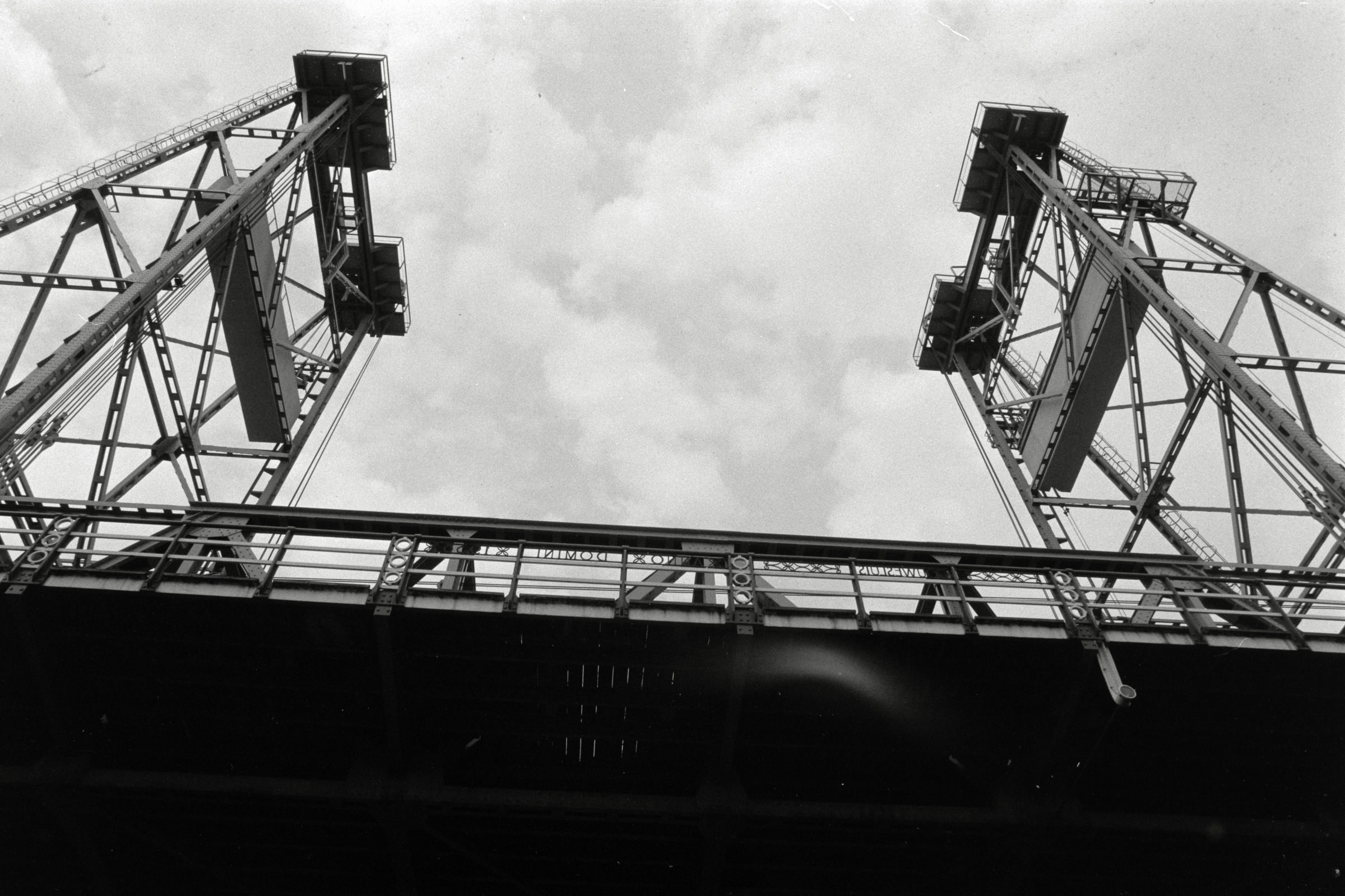 AHP F1992 06 002 sc250507 img31 NLP